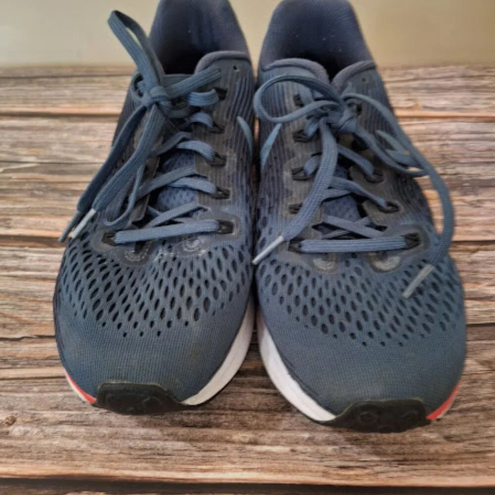 Nike Zoom Running‎ Shoes Grey women's size 11